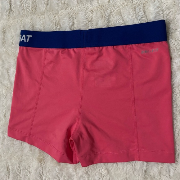 NIKE PRO Combat Dri-Fit Women’s Pink Shorts - Picture 3 of 6